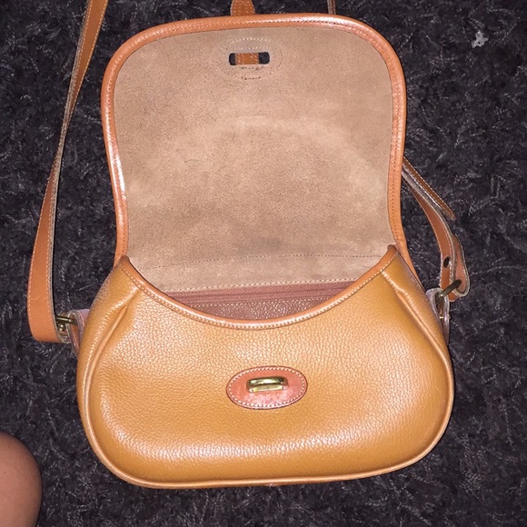 VINTAGE Dooney and Bourke crossbody bag! - Picture 4 of 7